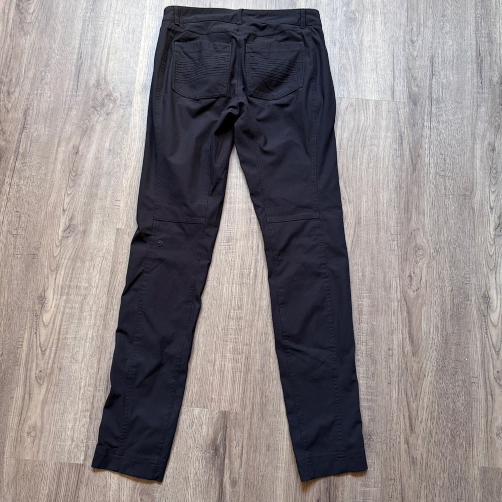 Lululemon Bust A Move Women's Pants - Estimated Size 2 - Picture 3 of 16
